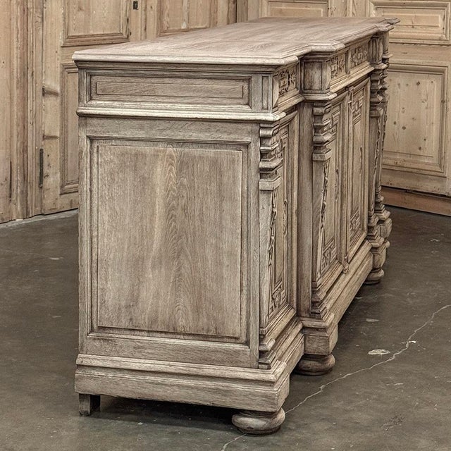 19th Century French Renaissance Revival Buffet in Solid Stripped Oak For Sale - Image 11 of 18