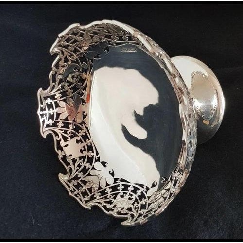 1920s Vintage Sterling Silver Tazza Fruit Bowl from Harrison Brothers & Howson, 1926 For Sale - Image 5 of 18