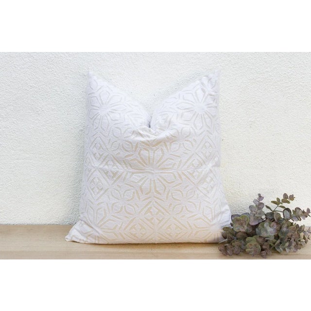 White Starflower Euro Applique Pillow Cover For Sale - Image 8 of 8