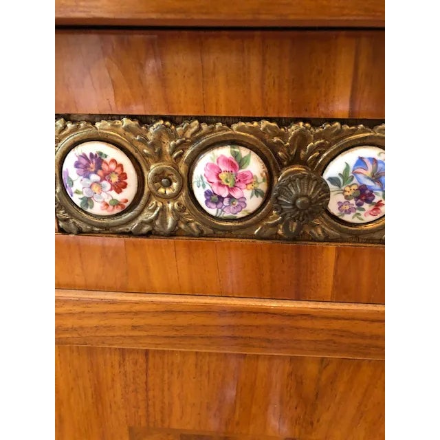Late 20th Century French Marquetry Commode For Sale - Image 5 of 13