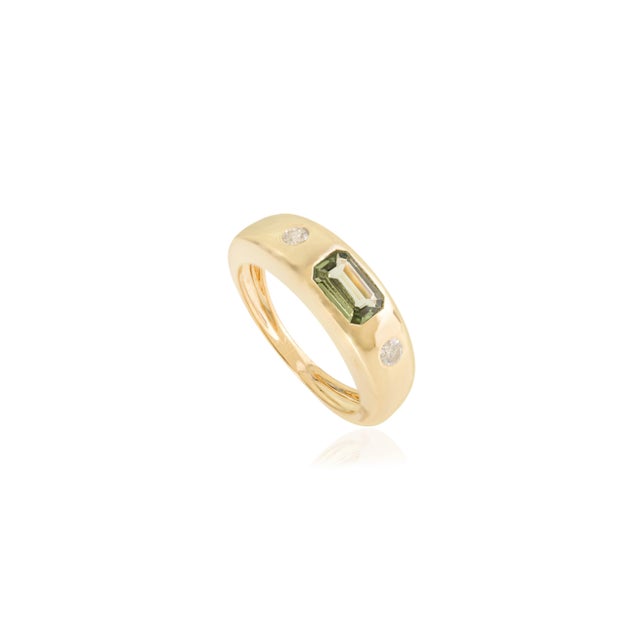 Emerald Cut Green Sapphire & Diamond Three Stone Ring Size 6.5 For Sale - Image 4 of 12