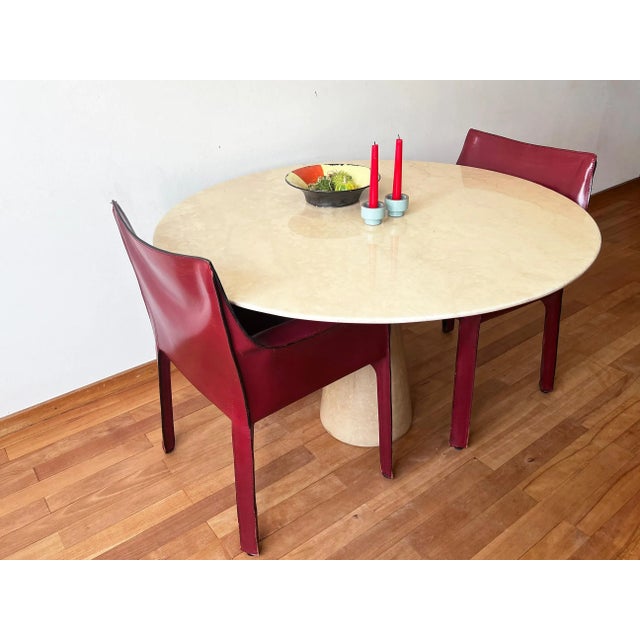 Postmodern Cream Off White Marble Dining Table with Pedestal Base from Angelo Mangiarotti, 1970s For Sale - Image 9 of 13