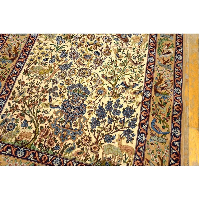 Mid 20th Century Persian Isfahan Carpet ( 3'7" x 5'5" - 110 x 165 cm ) A mid-20th-century Isfahan carpet, The piece...