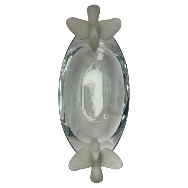 Oval Crystal Bowl from Sèvres France with 2 Birds, Signed Crystal 1.7 Kg Very good condition This piece is attributed to...