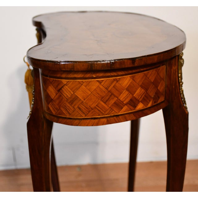 1900s Antique French Louis XV Walnut & Satinwood Inlay Side / End Table France For Sale - Image 9 of 17