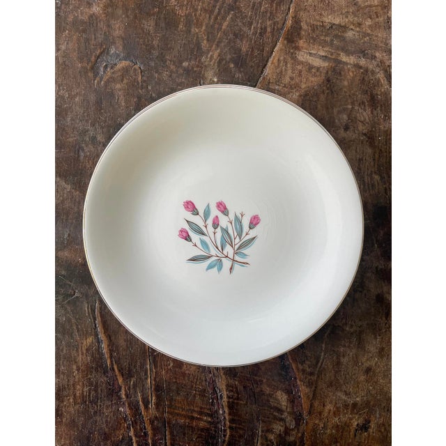 1960s 1962 Set of Six (6) Wedgwood Pink Hope 9.75” Plates For Sale - Image 5 of 8