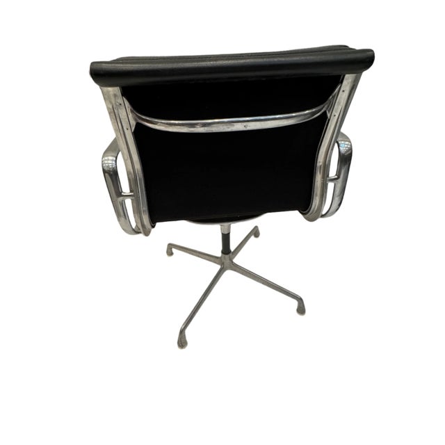 Mid 20th Century Mid 20th Century Original Herman Miller Aluminum Eames Soft Pad Group Management Conference Chair For Sale - Image 5 of 11