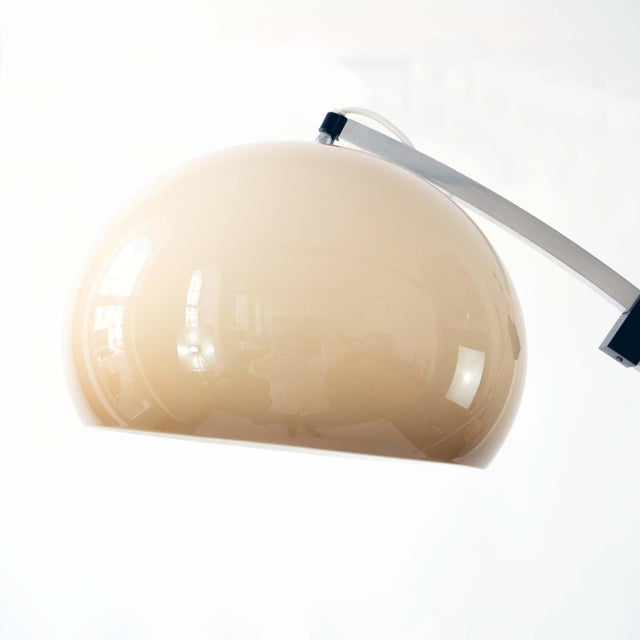 Metal Space Age Arc Floor Lamp with Travertine Base attributed to Goffredo Reggiani, Italy, 1970s For Sale - Image 7 of 11