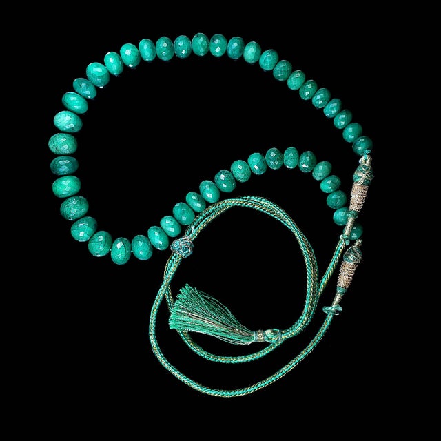 Ajd 14 Inch Expandable Graduated Emerald Rondel Necklace For Sale - Image 4 of 5