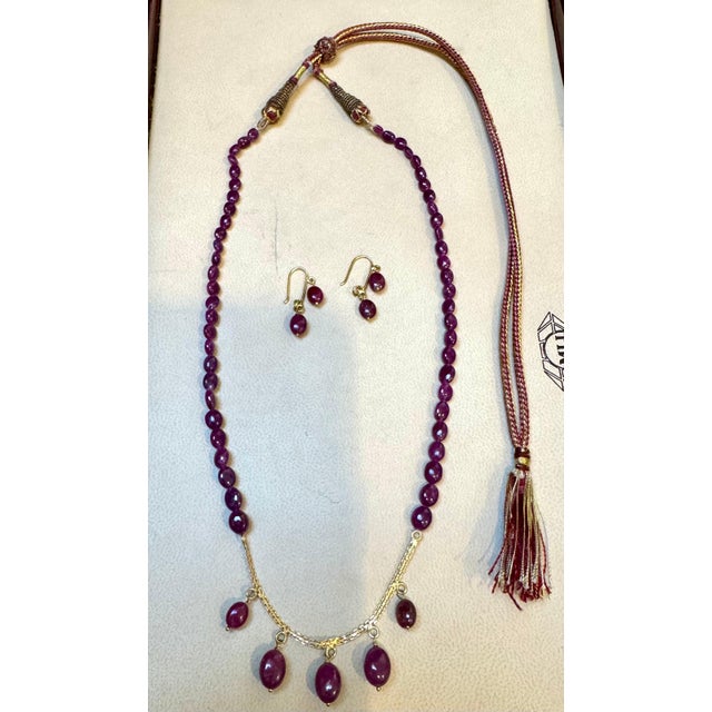 85 Ct Natural Ruby Bead Single Strand Necklace +Matching earrings in 22 K Gold For Sale - Image 9 of 18