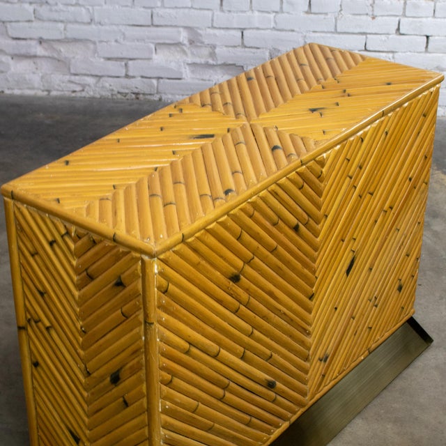 Late 20th Century Modern Coastal Island Sofa or Console Table Split Reed Bamboo Pedestal & Brass Plinth Base For Sale - Image 6 of 18