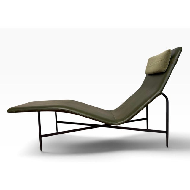 Mid-Century Modern Blu Dot “Deep Thoughts” Leather Chaise Lounge in Loden Green For Sale - Image 3 of 8
