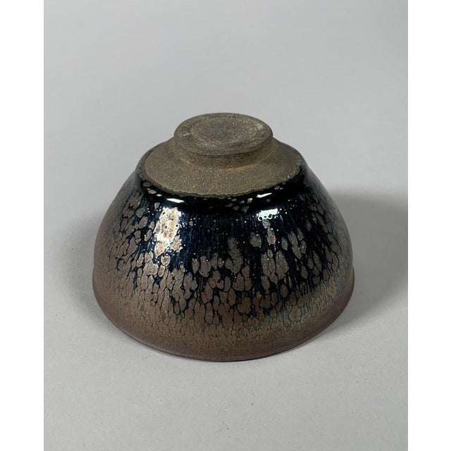 Stoneware bowl with a "hare fur" glaze. Jianyao. Song Dynasty style (960-1279) For Sale - Image 6 of 7