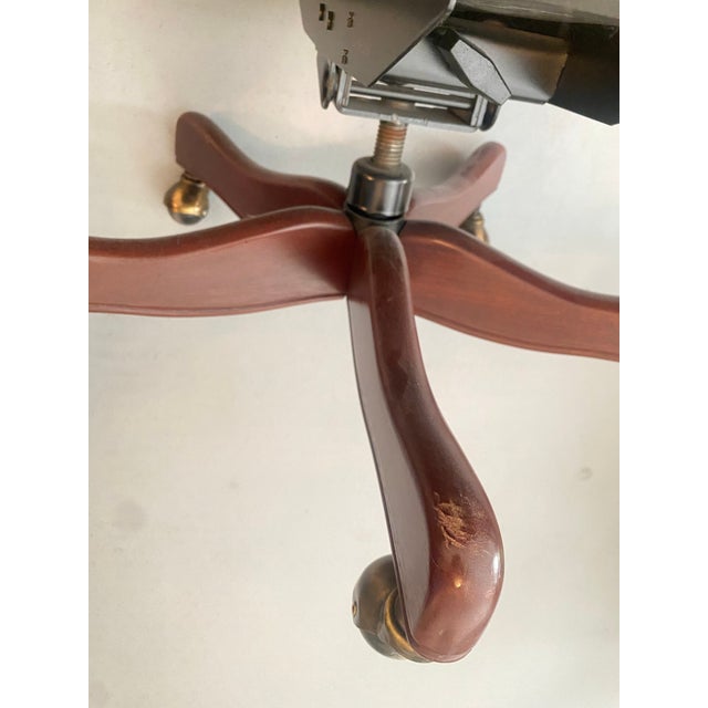 Ecru 1990s Hancock & Moore Swivel Executive/ Desk Chair With Extra Cushion for Shorter Statue For Sale - Image 8 of 10