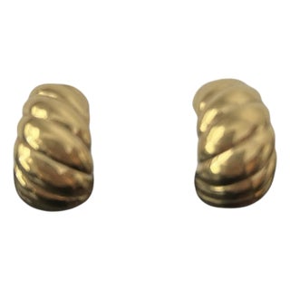 Vintage Monet Gold-Tone Shrimp Earrings – 1980s Ribbed Croissant Clip-on Statement Hoops | Signed Designer Costume Jewelry, A Pair For Sale