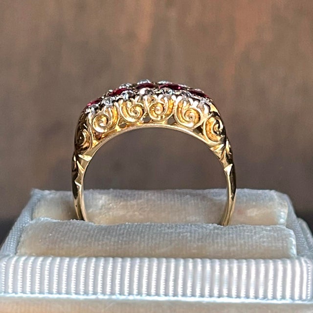 1910s Early 20th Century Edwardian Ruby and Diamond Ring in 18k Gold Size 7.5 For Sale - Image 5 of 11