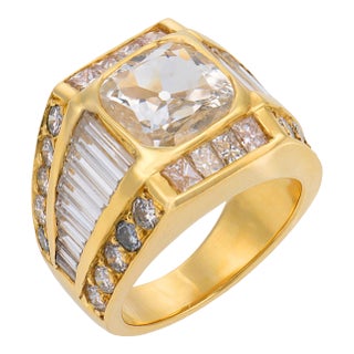 Vintage Gia 2.11 Carat Old Mine Cut Diamond 18k Yellow Gold Ring, Size 5.75 For Sale