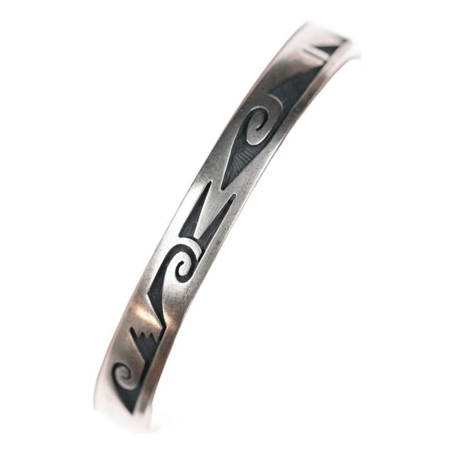 6.5" Augustine Mowa Jr. Hopi silver cuff bracelet in overlay style For Sale