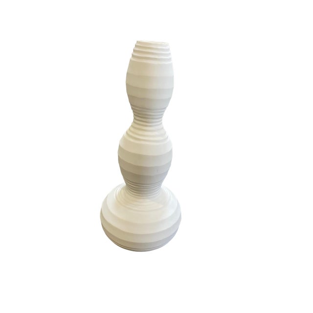 White Sculptural Vases - Set of 2 For Sale In Los Angeles - Image 6 of 8