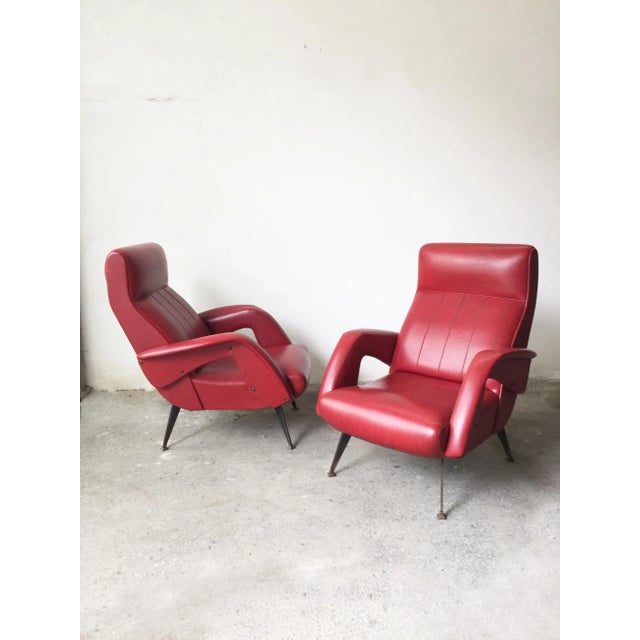 Set of Mid-Century Red Faux Leather and Iron Lounge Chairs Attributed to Carlo de Carli For Sale - Image 6 of 11