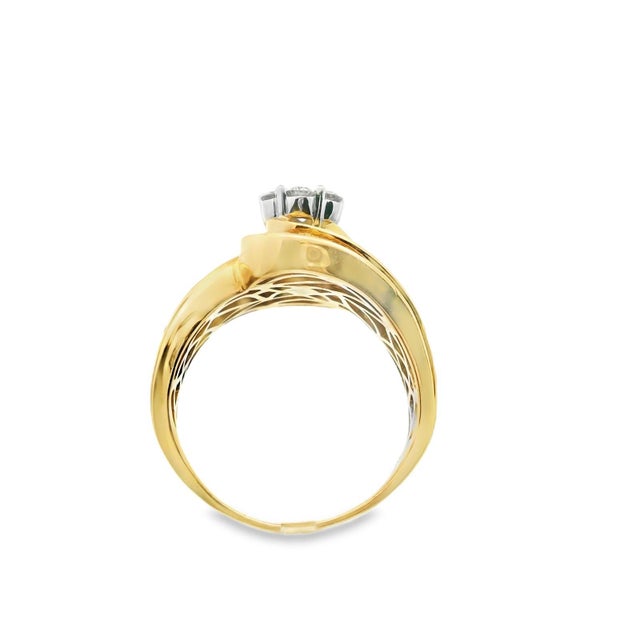 1990s 14k Yellow Gold Diamond Swirl Ring, Size 9 For Sale - Image 9 of 10