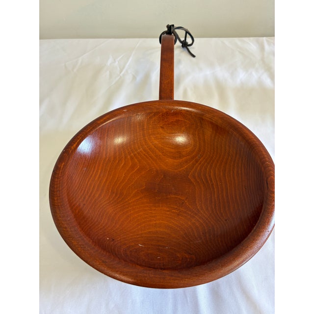 Vintage Munising Mid-Century Wooden Handled Bowl For Sale - Image 4 of 11