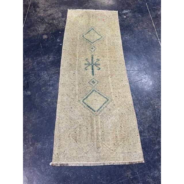 Turkish Yastik Rug 1'3" x 3'4" For Sale - Image 4 of 5