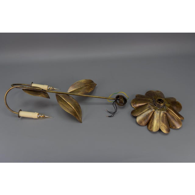Mid-Century Modern Brass and Metal Flower-Shaped Twin Arm Sconce, France, 1950s For Sale - Image 17 of 18