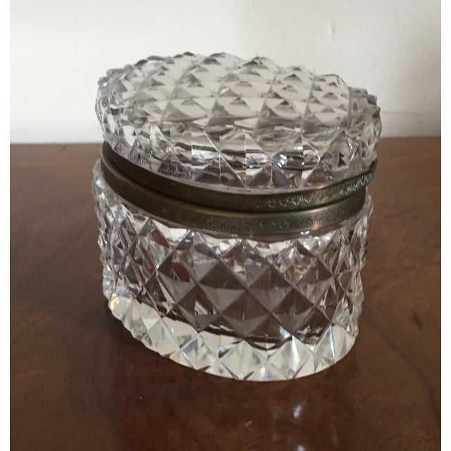 French Early 20th Century French Cut Crystal Oval Hinged Glass Box For Sale - Image 3 of 13