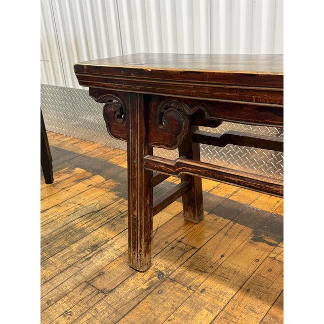Wood 19th Century Chinese Red Lacquer Elm Spring Bench With Ruyi Spandrels For Sale - Image 7 of 9