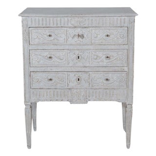 Early 20th Century French Chest of Drawers with Exceptional Craftsmanship For Sale