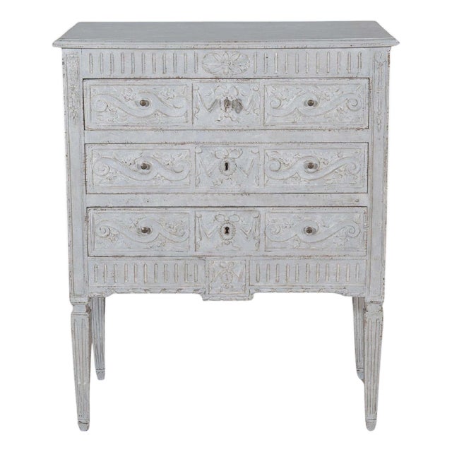 Early 20th Century French Chest of Drawers with Exceptional Craftsmanship For Sale