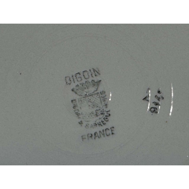 Earthenware Dinner Service from the Digoin Sarreguemines Factory, Set of 33 For Sale - Image 5 of 8