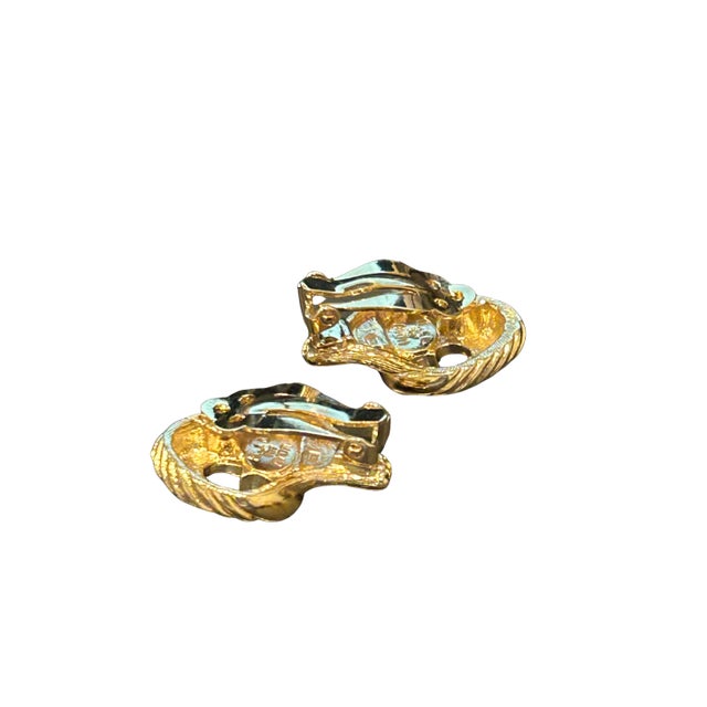 1980s Vintage KJL for Avon Ram Head Clip-on Earrings – Kenneth Jay Lane 1980s Gold-Toned Statement Jewelry, A Pair For Sale - Image 5 of 6
