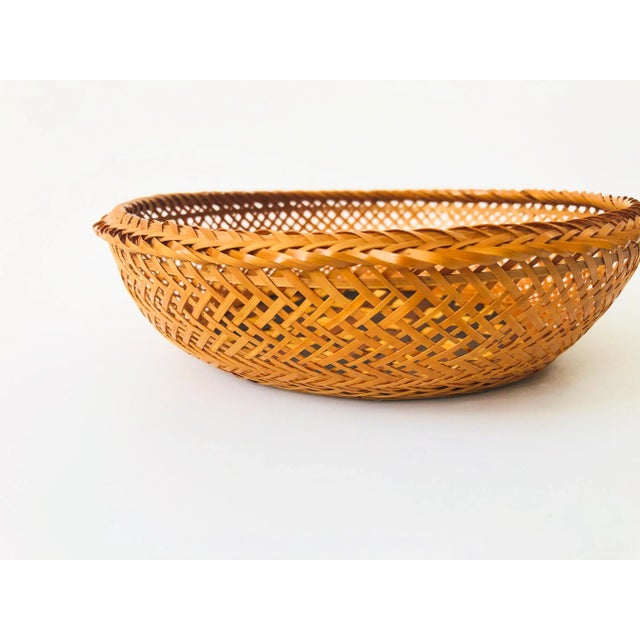 Late 20th Century Vintage Circular Wicker Tray For Sale - Image 5 of 6