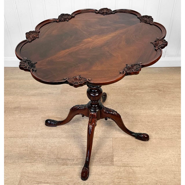 Vintage Chippendale Mahogany Round Pie Crust Parlor Table For Sale - Image 4 of 12