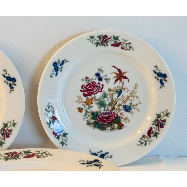 Mid-Century Modern Vintage 1960s Syracuse China Floral & Parrot Restaurant Ware Plates, Set of 4 For Sale - Image 3 of 9
