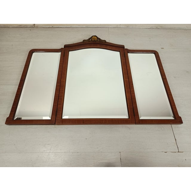 Antique Walnut Triptych Mirror, in Good conditions. Designed before 1890