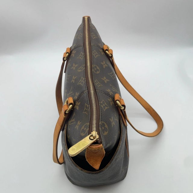 Louis Vuitton Shoulder Bag Tote For Sale In Boston - Image 6 of 18