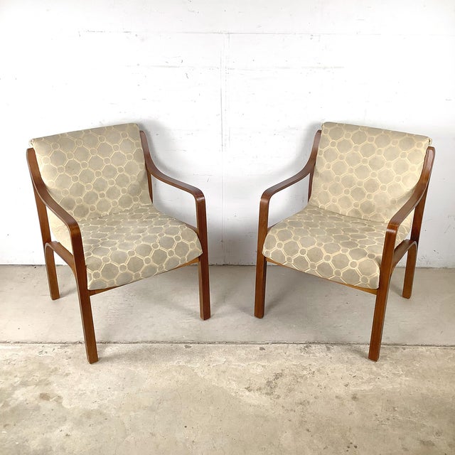Pair of Vintage 1970s Bentwood Lounge Armchairs — Mid-Century Modern, Thonet Style For Sale In Philadelphia - Image 6 of 18