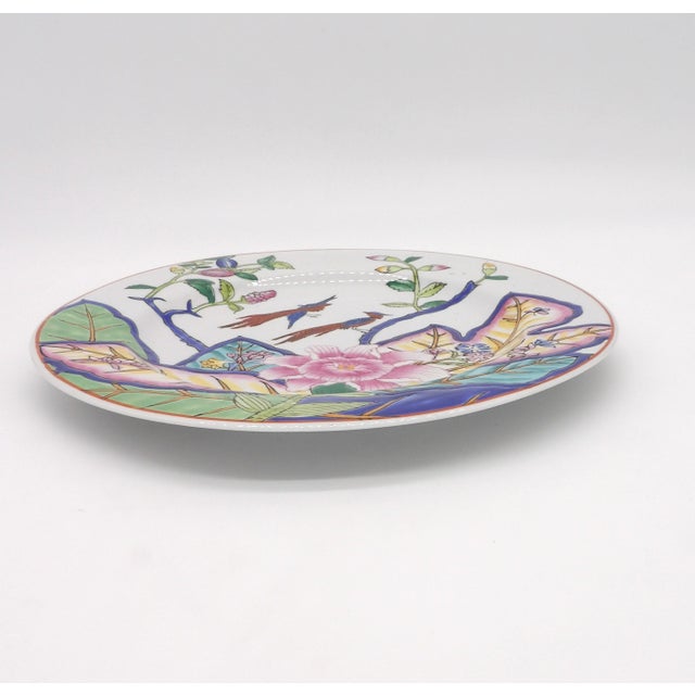 This unmarked plate features the classic tobacco leaf pattern. The colors of cobalt blue, rust, greens, yellow, French...