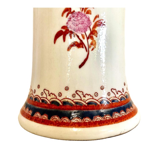 Ceramic Chinese Export Style Armorial Garniture Porcelain Vase For Sale - Image 7 of 10