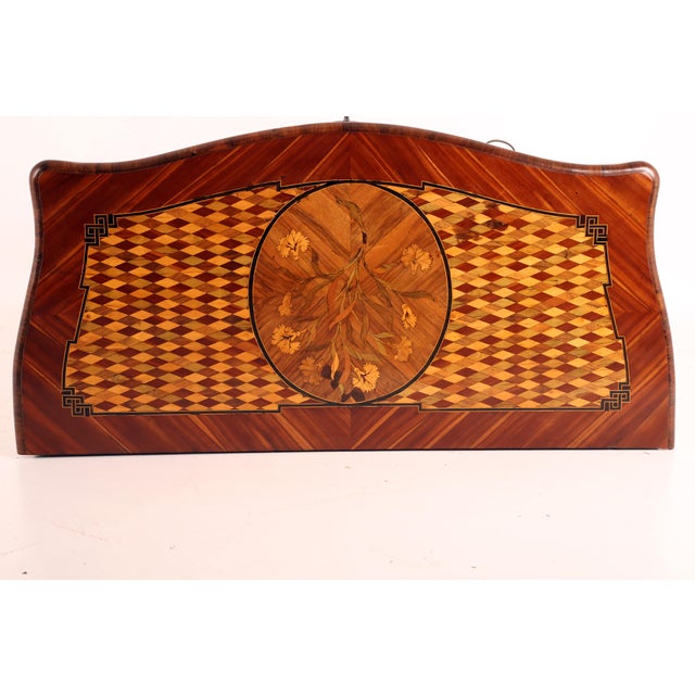 Louis XVI Commode in Walnut, 1780 For Sale - Image 12 of 14