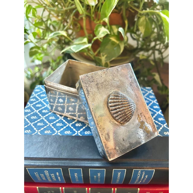 Vintage Silverplate Over Copper Trinket Box With Scallop Shell Finial For Sale - Image 4 of 7