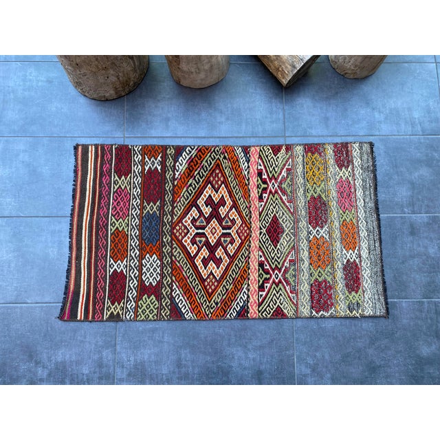 This is a vintage Turkish handknotted Anatolian OUSHAK rug. We collect Vintage rugs from Anatolia, which is the eastern part