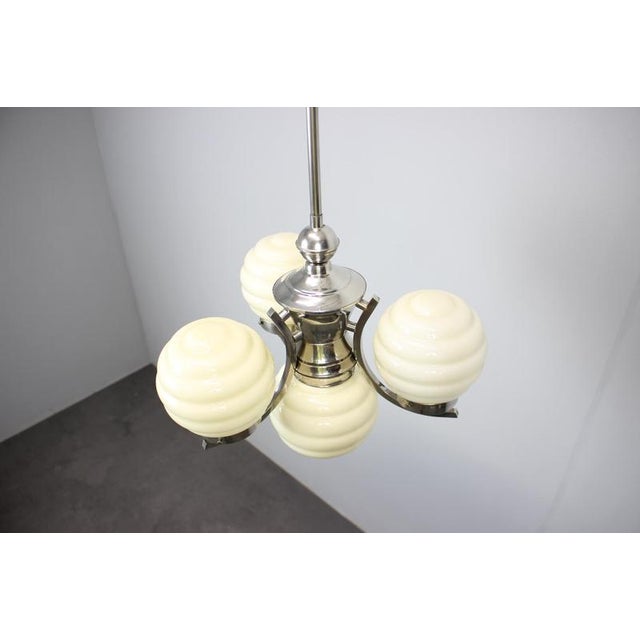 1930s Vintage Art Deco Chrome Chandelier with Champagne Ribbed Glass Globes, 1930s For Sale - Image 5 of 16