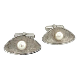 1990s Pair of Mikimoto Estate Akoya Pearl Mens Cufflinks 6.5 mm Sterling Silver For Sale