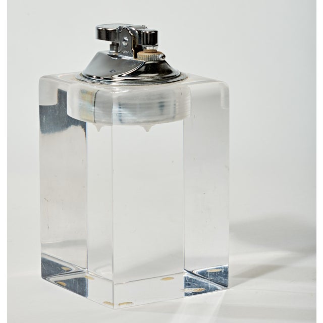Mid 20th Century Lucite Cube Table Lighter For Sale - Image 4 of 4