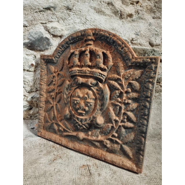 Late 17th Century French Cast Iron Fireback with Crowned Crest For Sale - Image 5 of 11