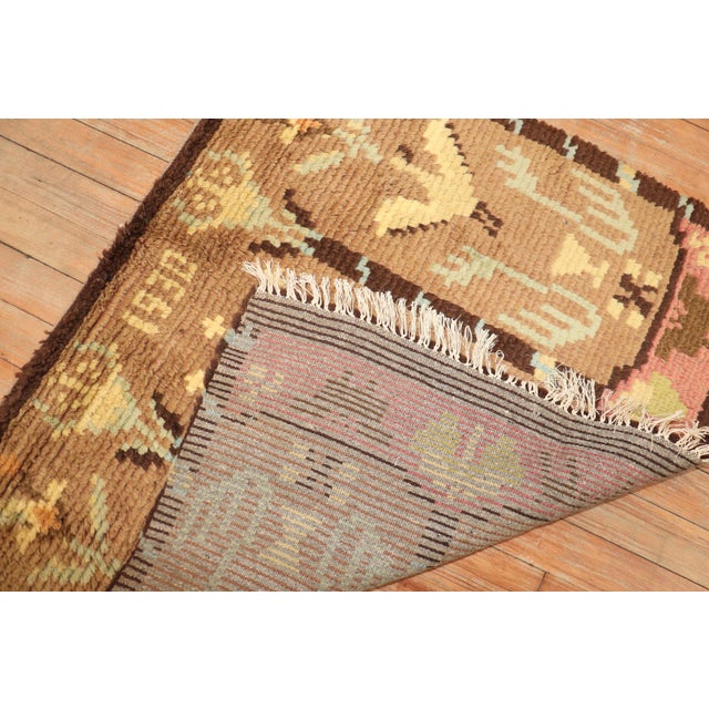 Early 20th Century Zabihi Collection Finnish rya rug designed by Aksel Wilhelm For Sale - Image 5 of 5